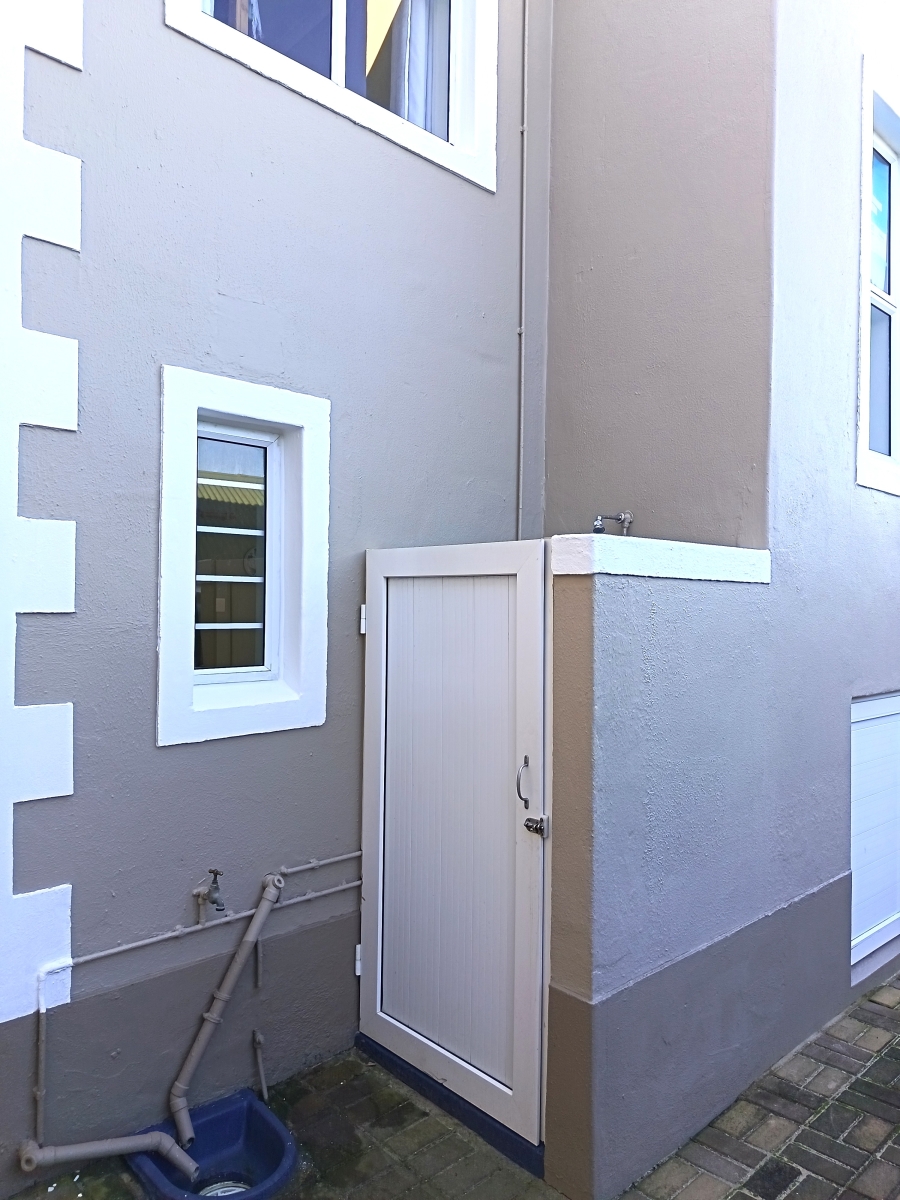 3 Bedroom Property for Sale in Marina Martinique Eastern Cape